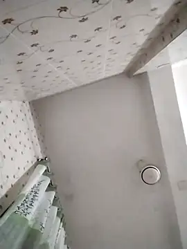 khhlmn online show from October 7, 2025, 3:46 pm