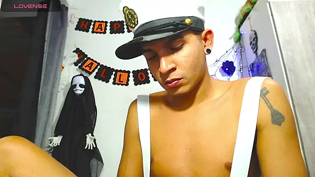 Angel latinboy online show from October 15, 2025, 7:44 pm