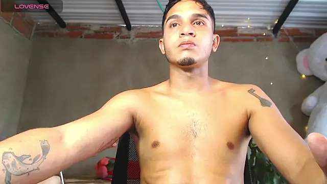 Snapshot of Angel_latinboy chatting on June 30, 2026, 3:45 pm Angel latinboy online show from June 30, 2026, 3:45 pm