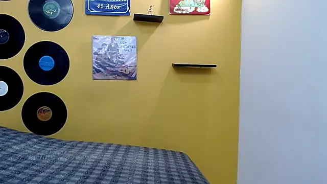 skinnyverus18 online show from March 20, 2026, 7:48 pm