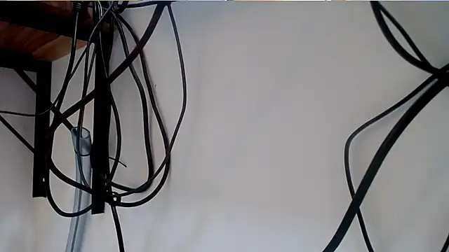 Snapshot of skinnyverus18 chatting on April 19, 2026, 6:54 pm skinnyverus18 online show from April 19, 2026, 6:54 pm
