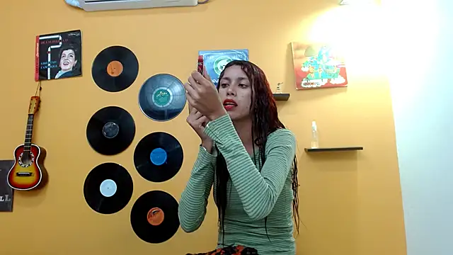 skinnyverus18 online show from September 28, 2025, 6:59 pm