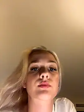 DaryaDoll online show from September 21, 2025, 7:24 am