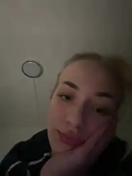 DaryaDoll online show from January 11, 2026, 7:15 am