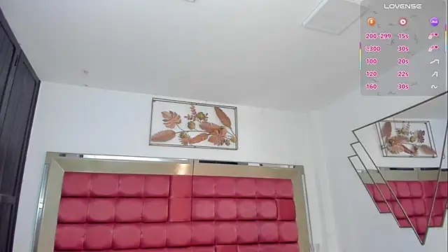 SaraWagner  online show from December 17, 2025, 12:15 am