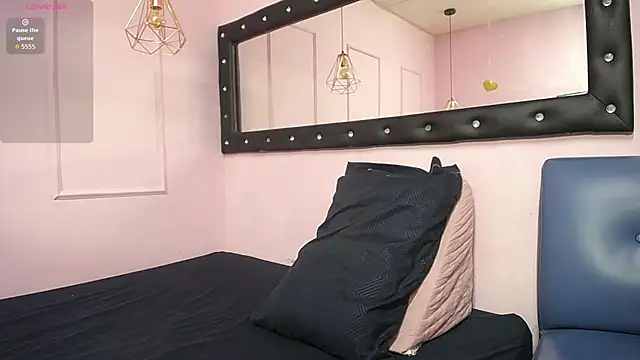 danna7cute online show from July 15, 2026, 9:44 pm