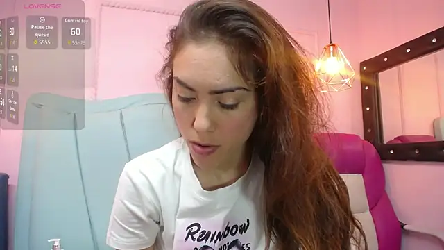 Snapshot of danna7cute chatting on February 3, 2026, 8:47 pm danna7cute online show from February 3, 2026, 8:47 pm