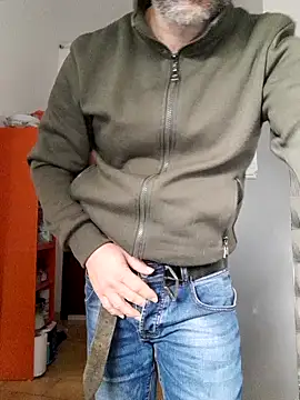 Peolin online show from November 15, 2025, 12:42 pm