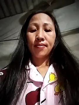 cute love00 online show from November 7, 2025, 9:30 pm