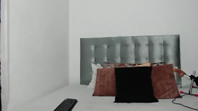 DaiishaWolf online show from October 8, 2025, 9:04 pm