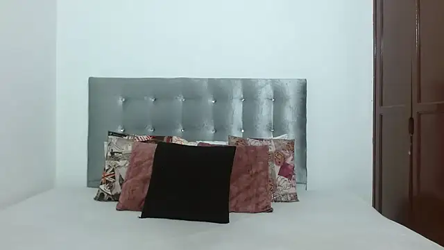 DaiishaWolf online show from September 12, 2025, 7:46 pm