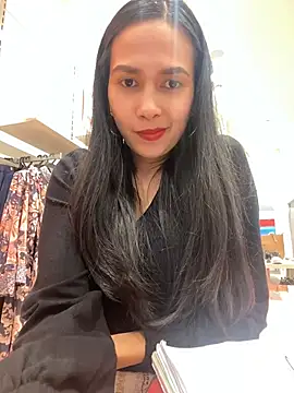 Snapshot of RoseMorena72925 chatting on July 22, 2026, 4:47 am RoseMorena72925 online show from July 22, 2026, 4:47 am