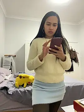 Snapshot of RoseMorena72925 chatting on July 23, 2026, 12:24 pm RoseMorena72925 online show from July 23, 2026, 12:24 pm
