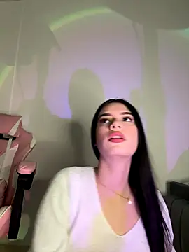 Snapshot of giasteele chatting on December 14, 2025, 12:28 am giasteele online show from December 14, 2025, 12:28 am