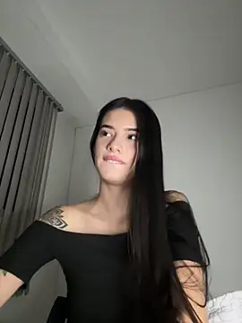 giasteele online show from November 12, 2025, 1:32 am