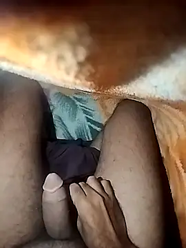 Raja studio online show from November 3, 2025, 3:48 pm