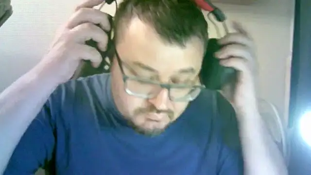 SirAbuser online show from September 18, 2025, 5:49 pm