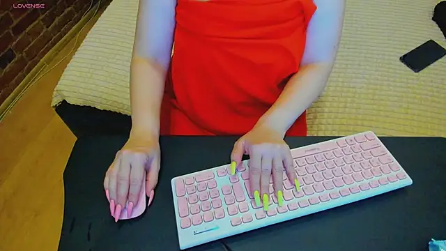 Cutiee Alicee online show from May 8, 2026, 8:56 pm