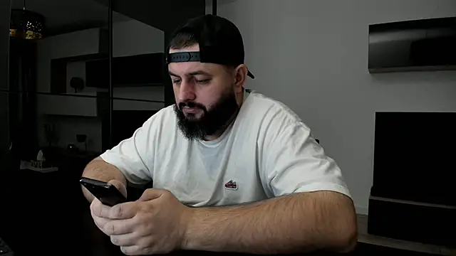 Snapshot of DravenPeak chatting on February 24, 2026, 8:10 pm DravenPeak online show from February 24, 2026, 8:10 pm