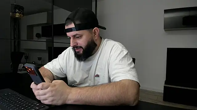 Snapshot of DravenPeak chatting on February 16, 2026, 9:34 pm DravenPeak online show from February 16, 2026, 9:34 pm