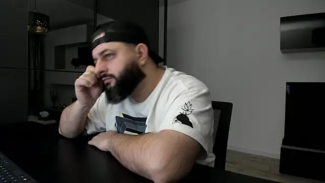 Snapshot of DravenPeak chatting on February 5, 2026, 6:15 pm DravenPeak online show from February 5, 2026, 6:15 pm