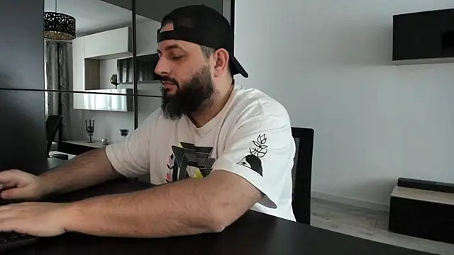 DravenPeak online show from December 3, 2025, 11:42 am