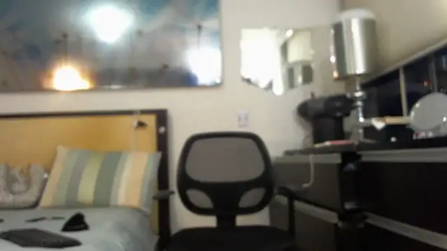 Snapshot of Mirianzapata_1 chatting on January 10, 2026, 5:36 am Mirianzapata 1 online show from January 10, 2026, 5:36 am