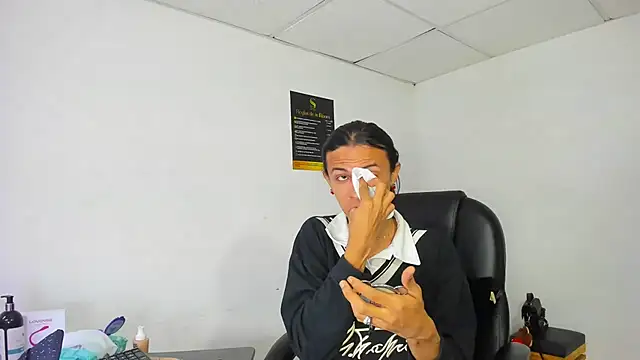 Aisha hotts777 online show from December 20, 2025, 3:53 am