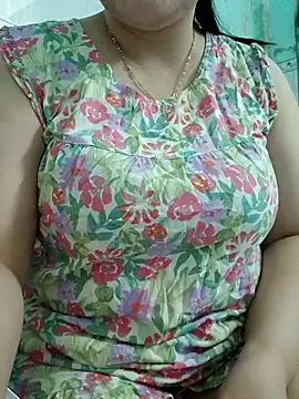  Babyrose  online show from January 13, 2026, 5:06 pm