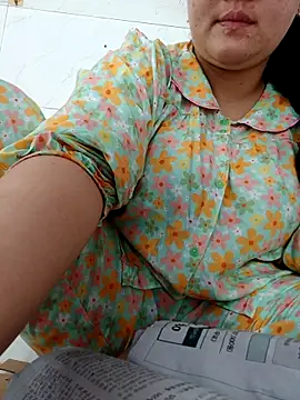  Babyrose  online show from May 5, 2026, 4:15 am