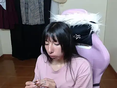 ScarlettShirahoshi online show from November 24, 2025, 8:20 pm