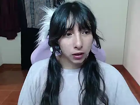 ScarlettShirahoshi online show from November 5, 2025, 6:22 pm