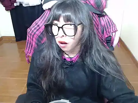 Snapshot of ScarlettShirahoshi chatting on December 15, 2025, 8:03 pm ScarlettShirahoshi online show from December 15, 2025, 8:03 pm