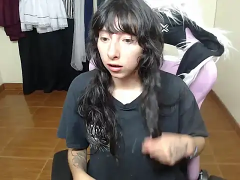 Snapshot of ScarlettShirahoshi chatting on January 5, 2026, 8:12 pm ScarlettShirahoshi online show from January 5, 2026, 8:12 pm