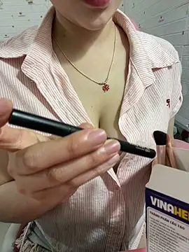 Lissa xinh09 online show from December 20, 2025, 4:21 pm