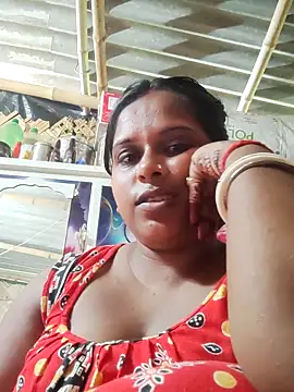 Hot-Show2 online show from September 29, 2025, 7:04 am