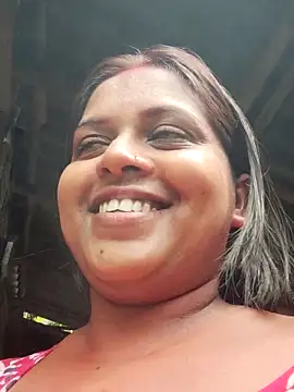 Hot-Show2 online show from October 4, 2025, 7:43 am