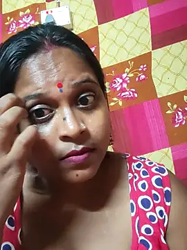 Hot-Show2 online show from September 28, 2025, 4:14 pm