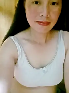 LyyChac online show from September 12, 2025, 1:44 pm