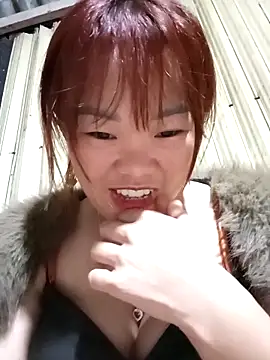 sukabae00 online show from October 7, 2025, 3:46 pm