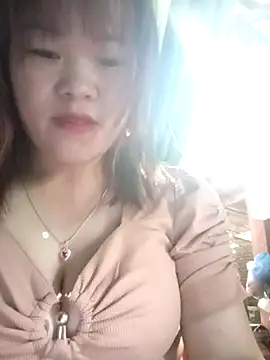 sukabae00 online show from October 17, 2025, 2:59 am