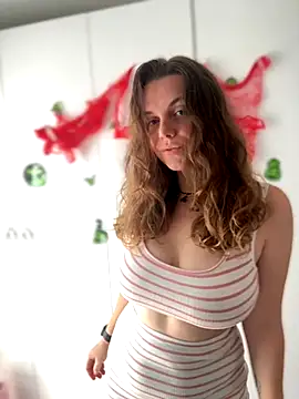 Snapshot of TenderLaGlamor chatting on October 23, 2025, 10:58 am TenderLaGlamor online show from October 23, 2025, 10:58 am