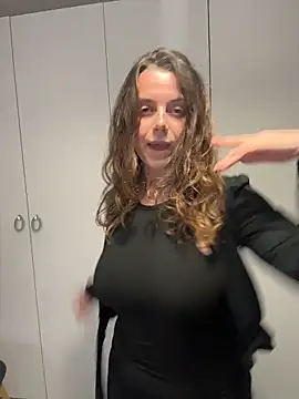 Snapshot of TenderLaGlamor chatting on November 9, 2025, 4:55 pm TenderLaGlamor online show from November 9, 2025, 4:55 pm