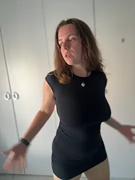 Snapshot of TenderLaGlamor chatting on September 25, 2025, 3:18 pm TenderLaGlamor online show from September 25, 2025, 3:18 pm