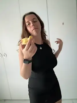 Snapshot of TenderLaGlamor chatting on September 27, 2025, 5:08 pm TenderLaGlamor online show from September 27, 2025, 5:08 pm