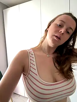 Snapshot of TenderLaGlamor chatting on November 11, 2025, 11:05 am TenderLaGlamor online show from November 11, 2025, 11:05 am