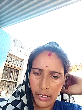 Snapshot of Arti13A chatting on May 10, 2026, 9:46 am Arti13A online show from May 10, 2026, 9:46 am