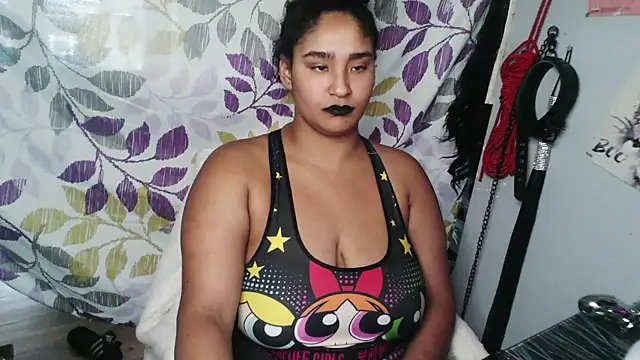 Mommybubbles2 online show from October 30, 2025, 2:14 pm