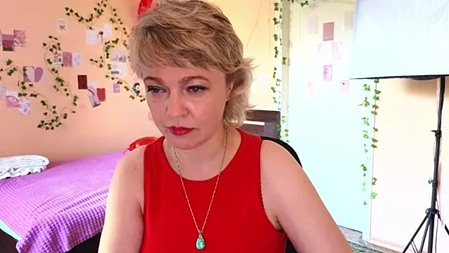 Snapshot of Rosette_Pricky chatting on June 10, 2026, 2:29 pm Rosette Pricky online show from June 10, 2026, 2:29 pm