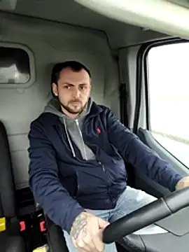 papichulo0099 online show from February 10, 2026, 6:34 am